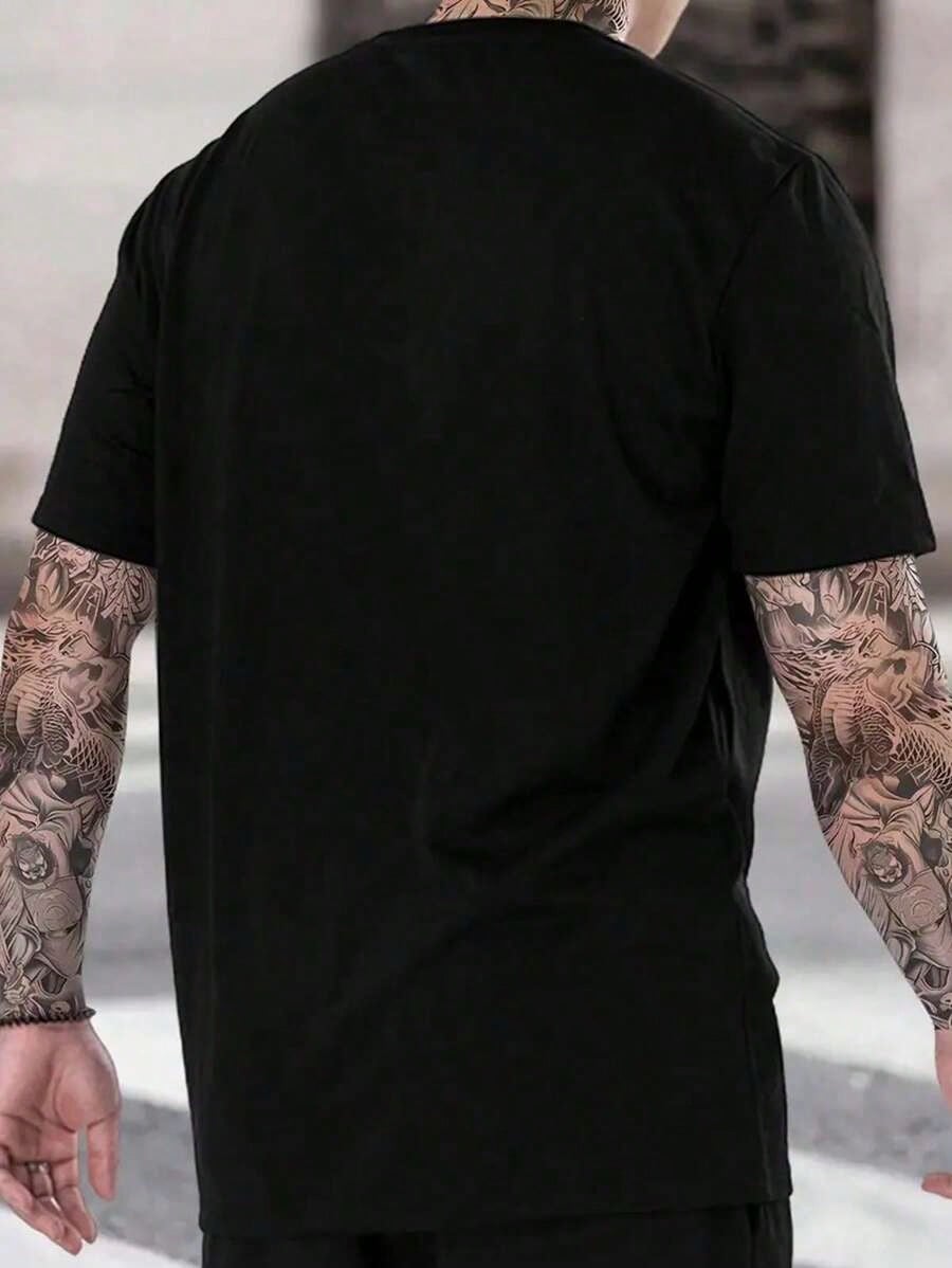Black Cotton Graphic Tee with  – Tee Graphic Print Bewertung und Preis